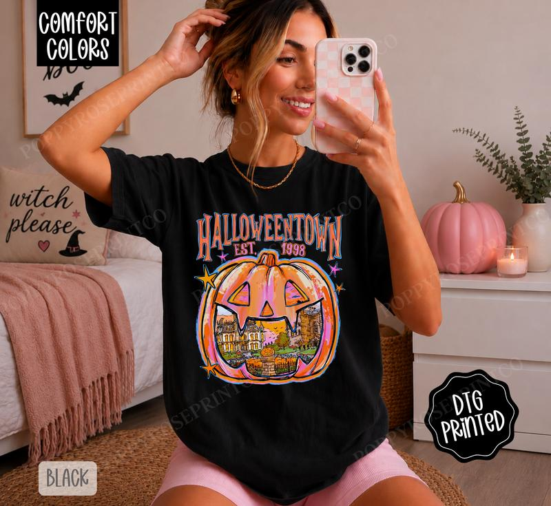 Retro Halloween Town Jack-O'-Lantern Scenic Graphic T-Shirt