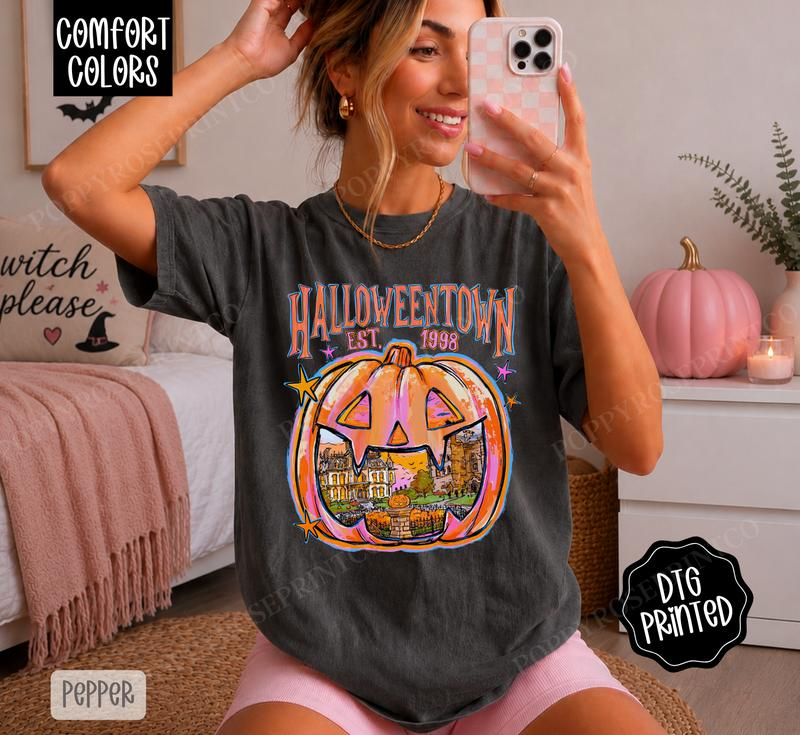 Retro Halloween Town Jack-O'-Lantern Scenic Graphic T-Shirt